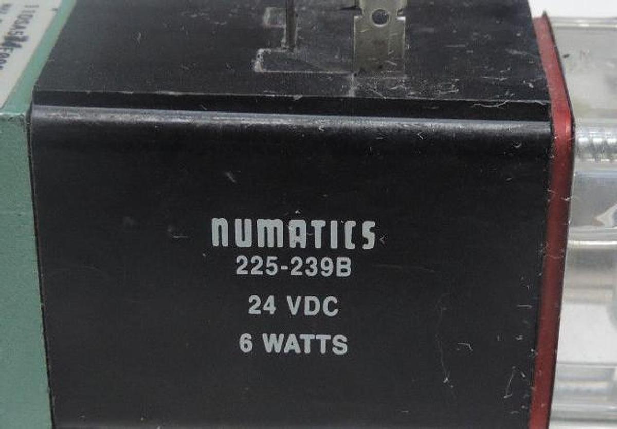 Used NUMATICS 11DSA500E000061 VALVE W/ 225-239B 24VDC 6WATTS COIL