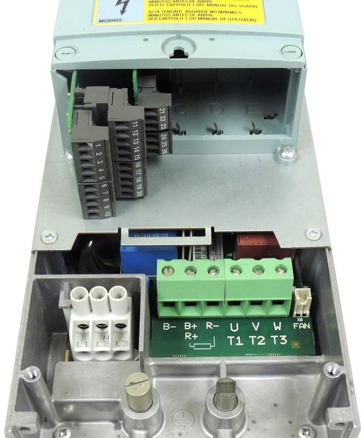 Used EATON CUTLER-HAMMER SVX007A1-4A1B1 DRIVE PU TYPE: PX0016411B CU TYPE: CVA1