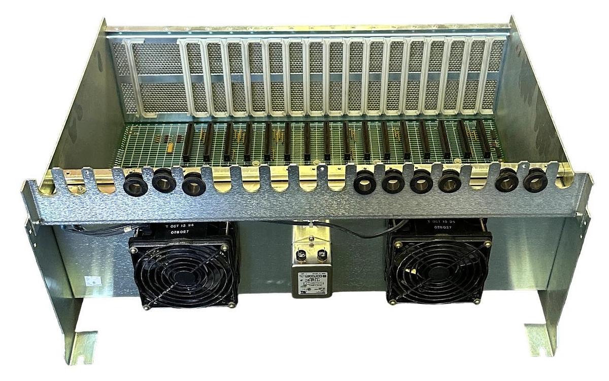 Used RELIANCE ELECTRIC 57C-331 / 57C331 AUTOMAX 16-SLOT RACK 100/120VAC 8/7A 50/60Hz