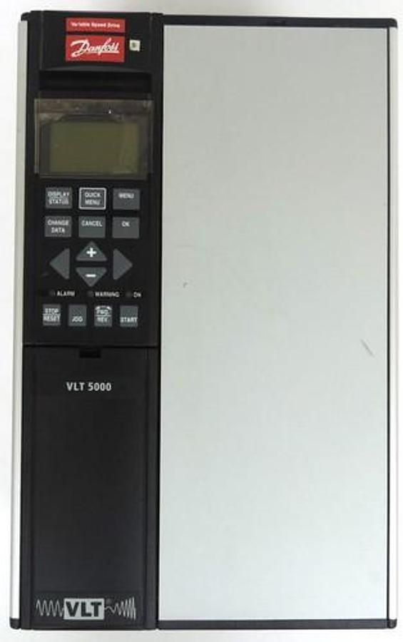 Used DANFOSS VLT 5004 DRIVE 2.2KW/3HP 9.5A, VLT5004PT2CN1STR0DLF20A00 5000 SERIES