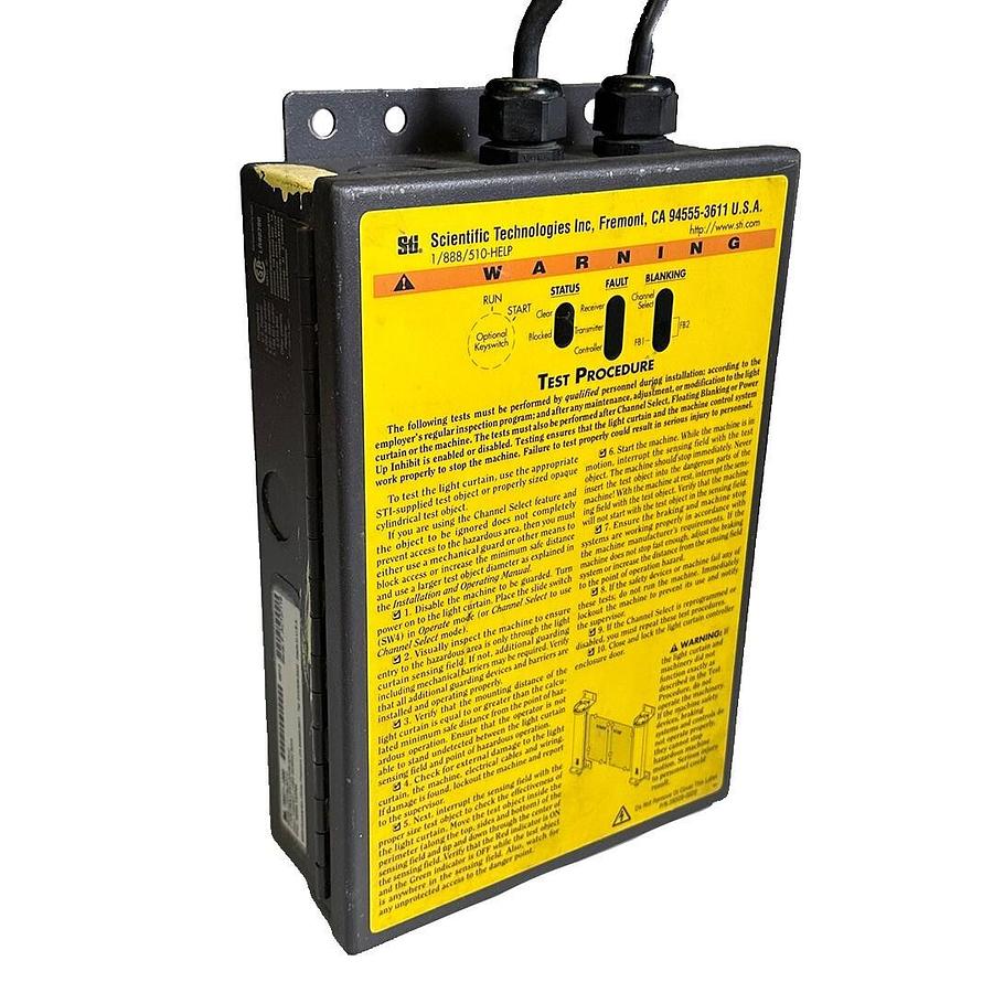 Used STI 70027-1000 / 700271000 LIGHT CURTAIN CONTROLLER LCC-FB-AC1-U / LCCFBAC1U