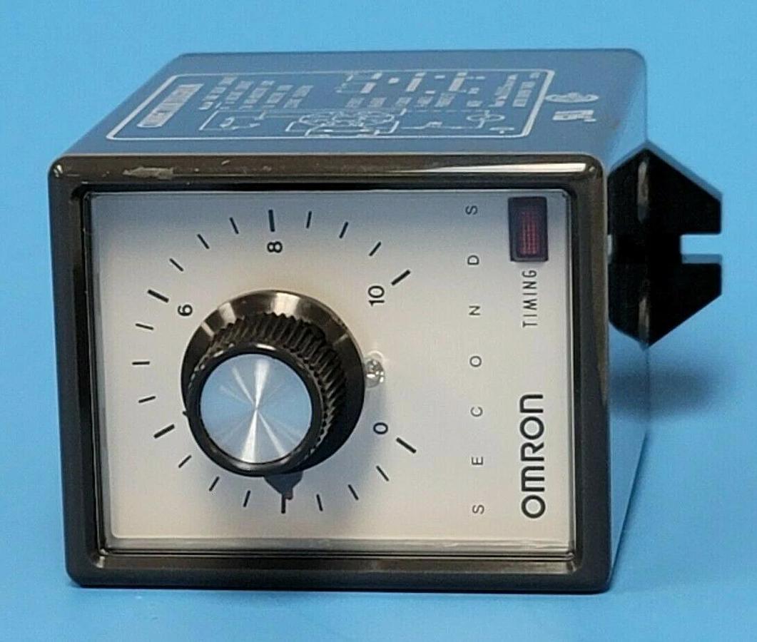 Used OMRON STP-MND-AA-UA SOLID STATE TIMER 0-10 SEC 120 VAC STPMNDAAUA