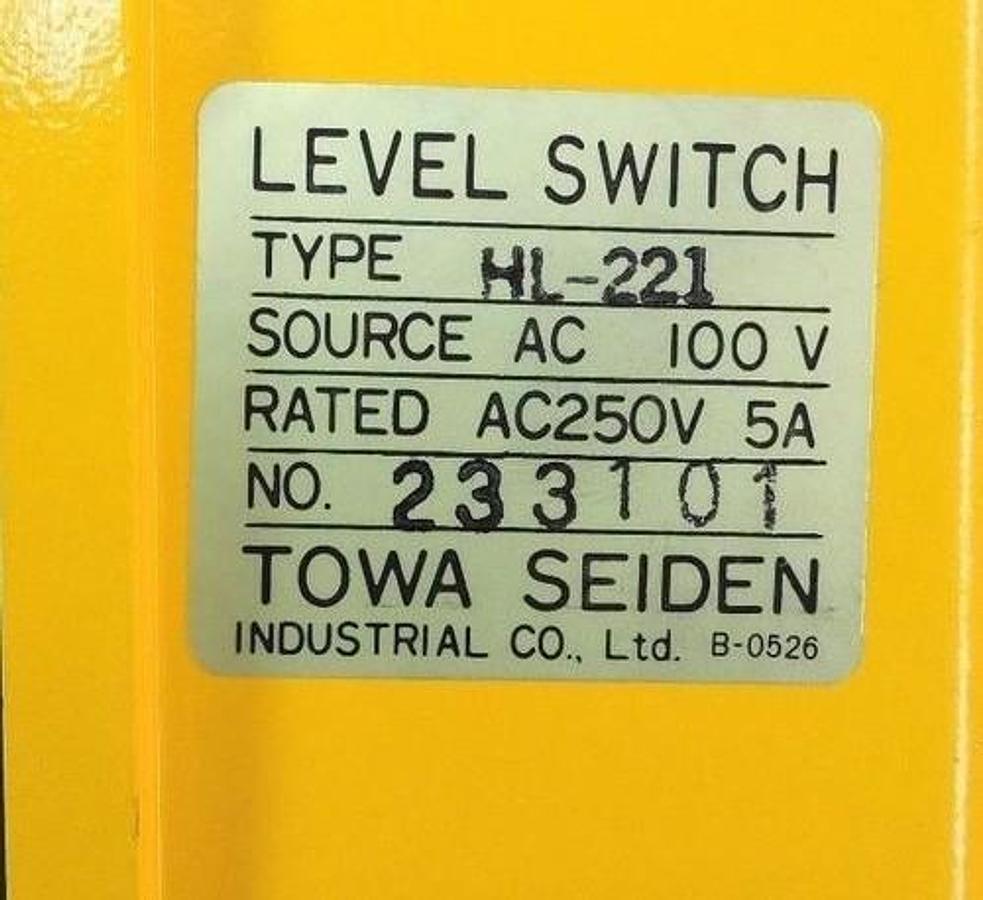 Used NEW TOWA SEIDEN HL-221 PADDLE TYPE LEVEL SWITCH SOURCE: AC 100V RATED: AC250V 5A