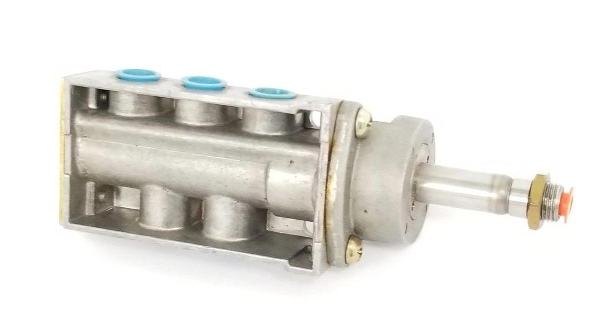 NEW HONEYWELL SKINNER 5-PORT VALVE ASSEMBLY