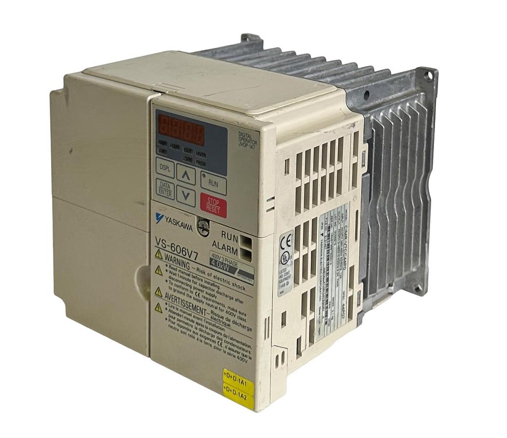 Used YASKAWA CIMR-V7CC44P0 / VS-606V7 AC DRIVE 380-460V 50/60Hz 12A JVOP-147