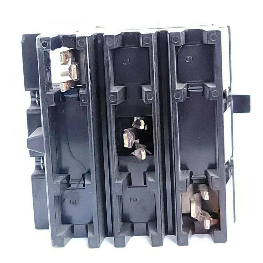 NIB SQUARE D FA32020 CIRCUIT BREAKER 20A, 3P, 240~250V 50/60HZ (DAMAGED)