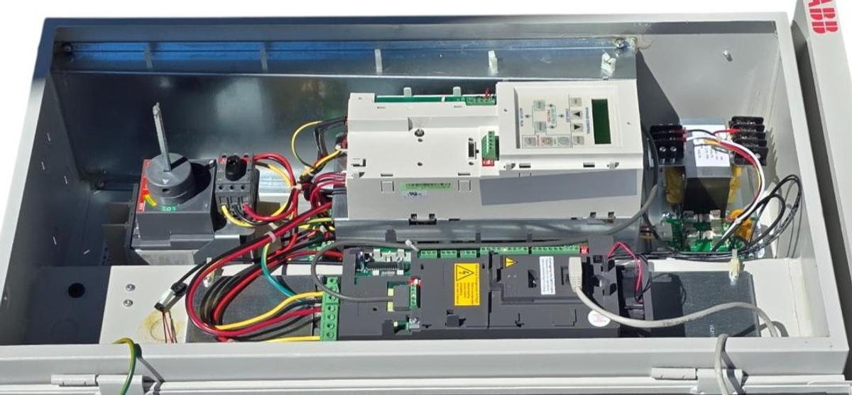 Used ABB ACH550-BCR-012A-4+B058+F267 ACH550 HVAC AC DRIVE 7.5 HP, 380-480V 11.9A NSMP