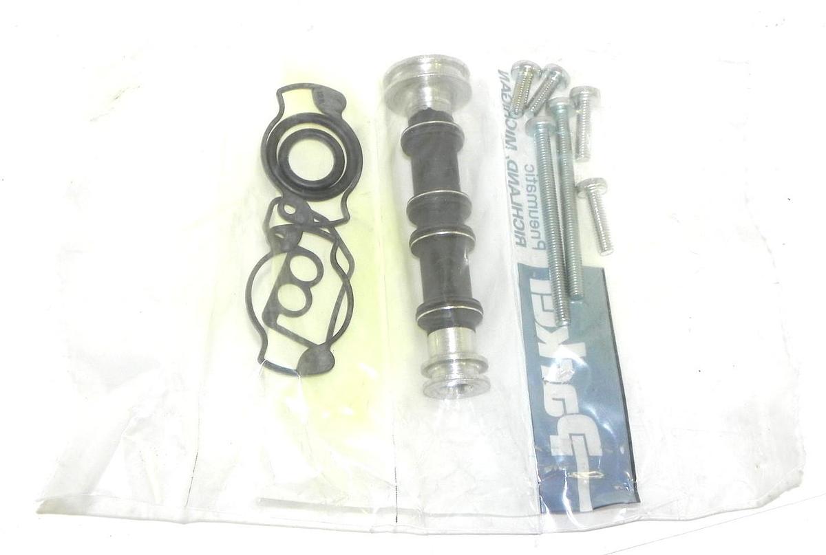NIB PARKER PS2001BP VALVE BODY SERVICE KIT