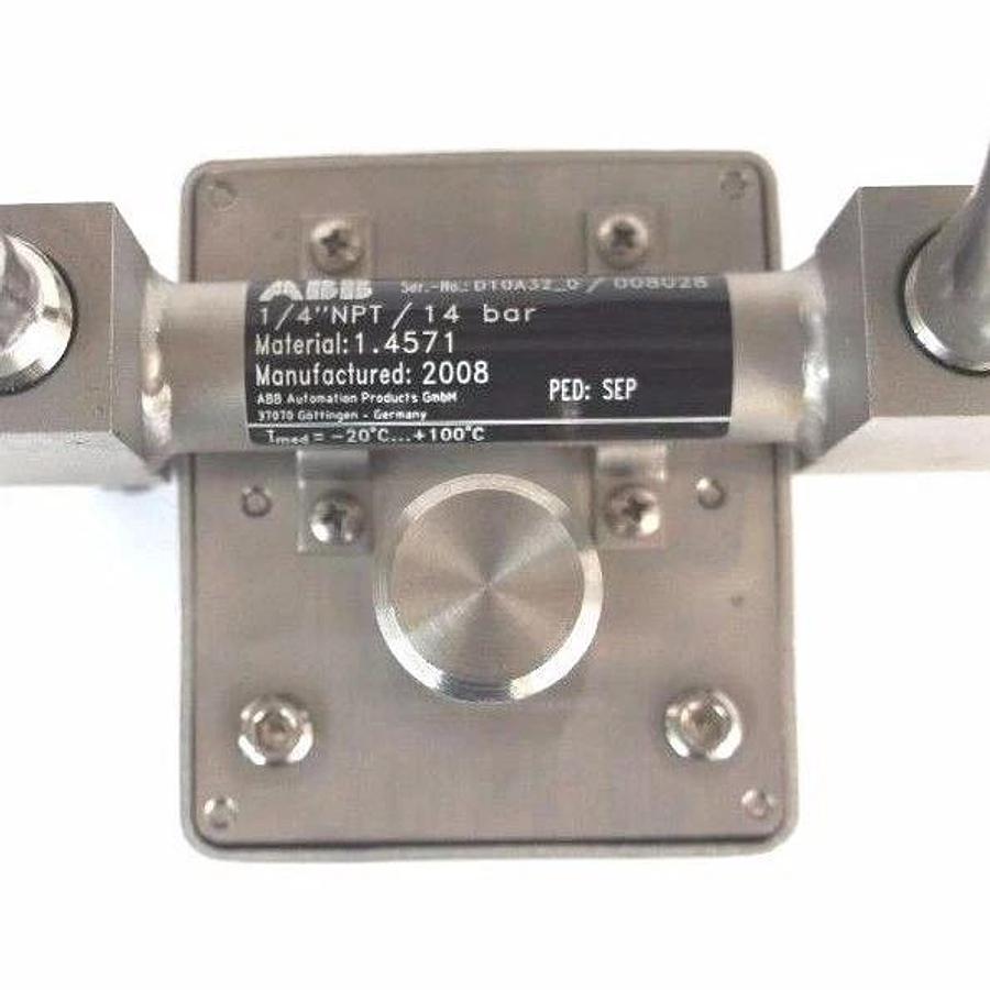 NEW ABB D10A32-0 FLOWMETER 1/4" NPT ORDER NO. 240150211/X022 D10A320