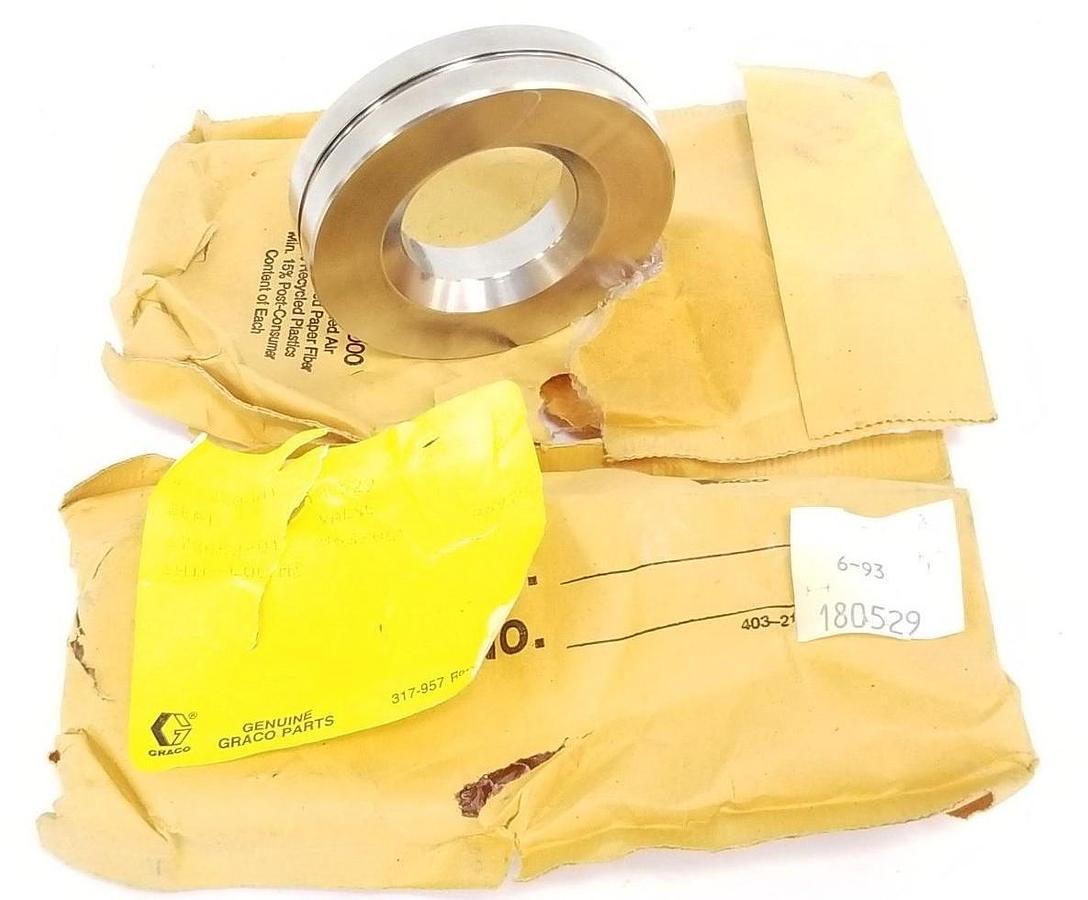 Used LOT OF 2 NEW GRACO 180529 VALVE SEATS 693