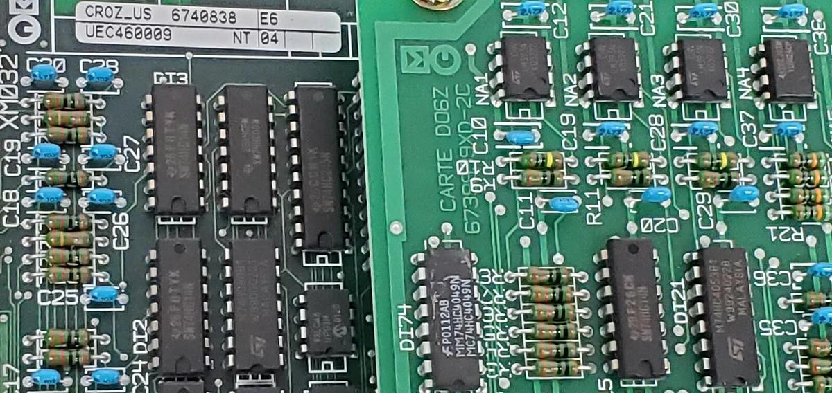 Used MERLIN GERIN CROZ_US 6740838 PC BOARD ASSEMBLY W/ DO6Z 6739840
