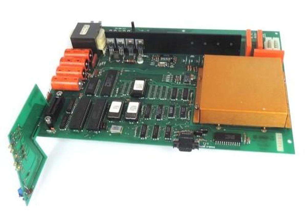 Used SAUNDERS AND ASSOC. INC 0000167-00 BOARD 0000166-04 BOARD