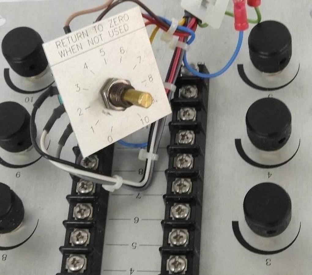 Used LOT OF 10 OHMITE RV4NAYSD503A POTENTIOMETER CMU5031 F8 TYPE AB