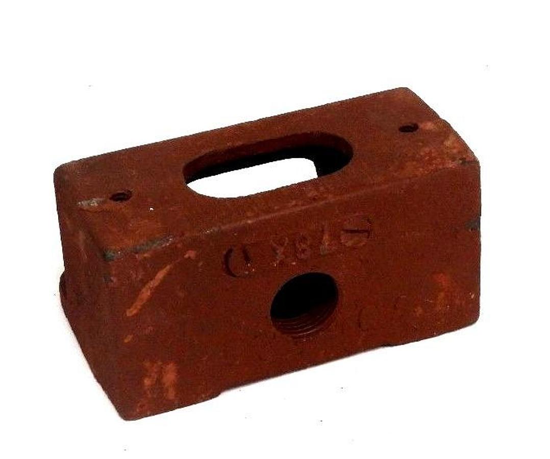 Used NEW COOPER X8381-1 FLANGE RECEPTACLE BASE 600V 25A, X83811