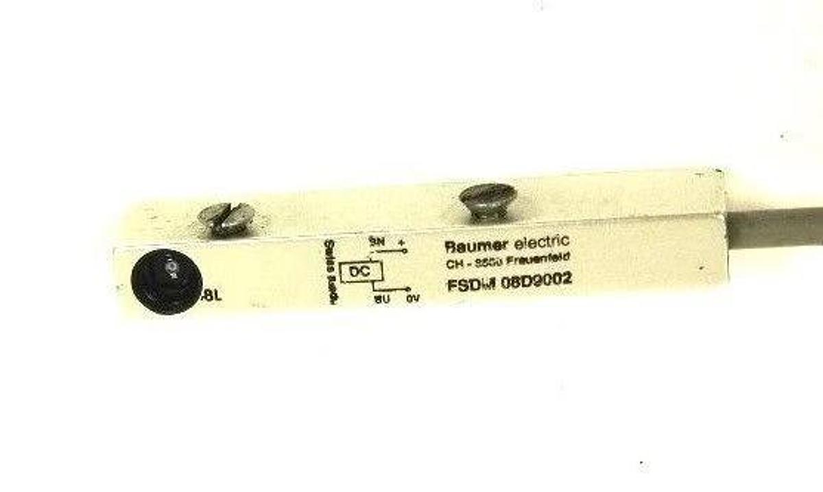 Used BAUMER ELECTRIC FSDM 08D9002 THROUGH BEAM EMITTER FSDM08D9002, 12-30 VDC