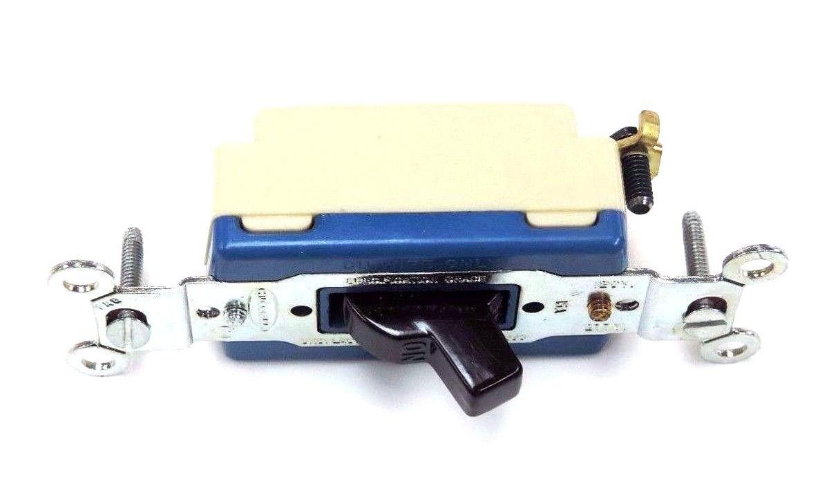 Used LOT OF 5 NIB HUBBELL 1201-G A.C. TOGGLE SWITCHES 15AMP, 120/277V, BROWN, 1201G
