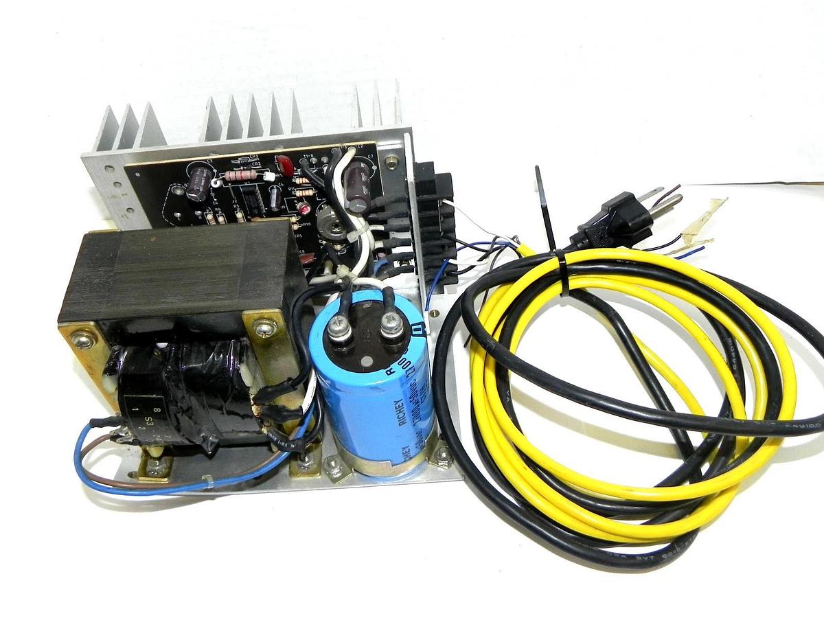 Used SOLA 83-24-260-03 POWER SUPPLY 832426003 INPUT 47-63HZ