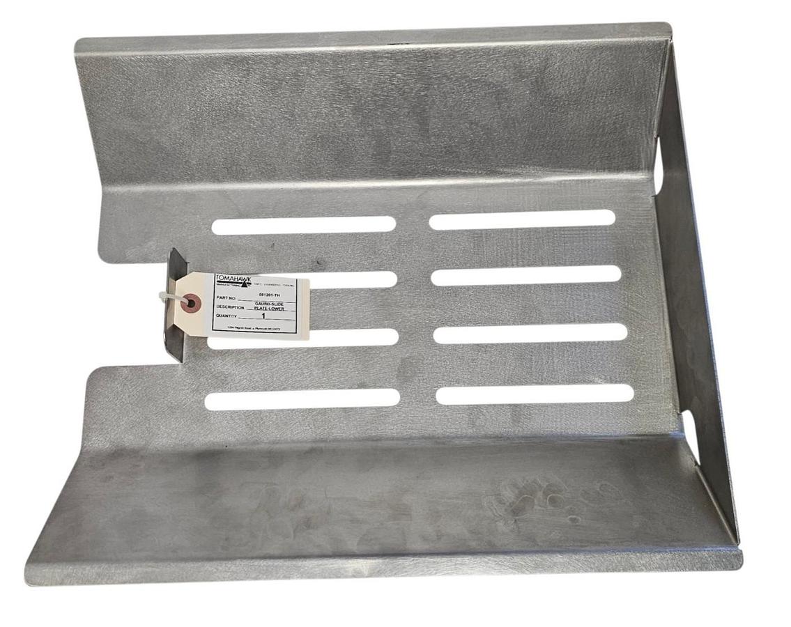 NIB TOMAHAWK 001201-TH GAURD-SLIDE PLATE-LOWER 001201TH