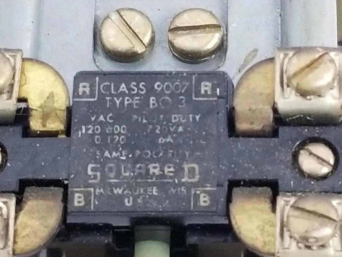 Used SQUARE D 9050-BO2D SER. E PNEUMATIC TIMING RELAY BO-2D B0-2D 9050BO2D