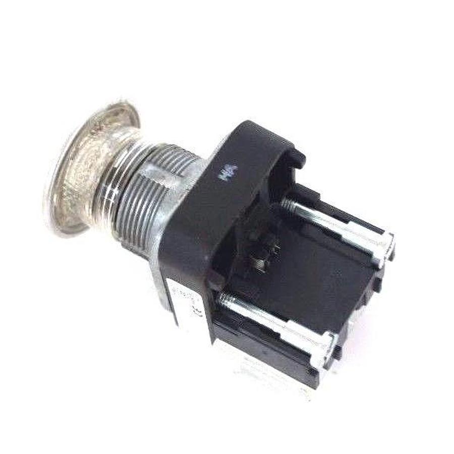 Used NIB ALLEN BRADLEY 800T-FXQ10C SER. T ILLUMINATED PUSH BUTTON CLEAR CAP 120V