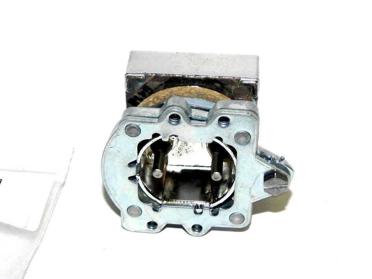 NEW CUTLER HAMMER E30AB MOMENTARY COMPACT PUSHBUTTON