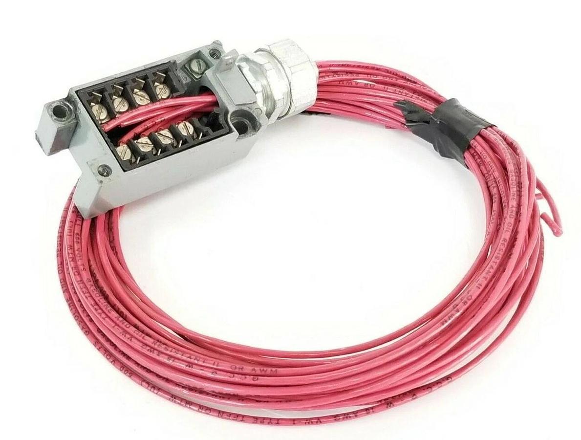 Used CUTLER HAMMER E50-BD LIMIT SWITCH RECEPTACLE SER. A1 W/ GAS / OIL CABLE 600V