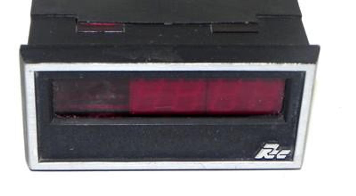 Used RED LION CONTROLS APLPT400 PROCESS TIME INDICATOR