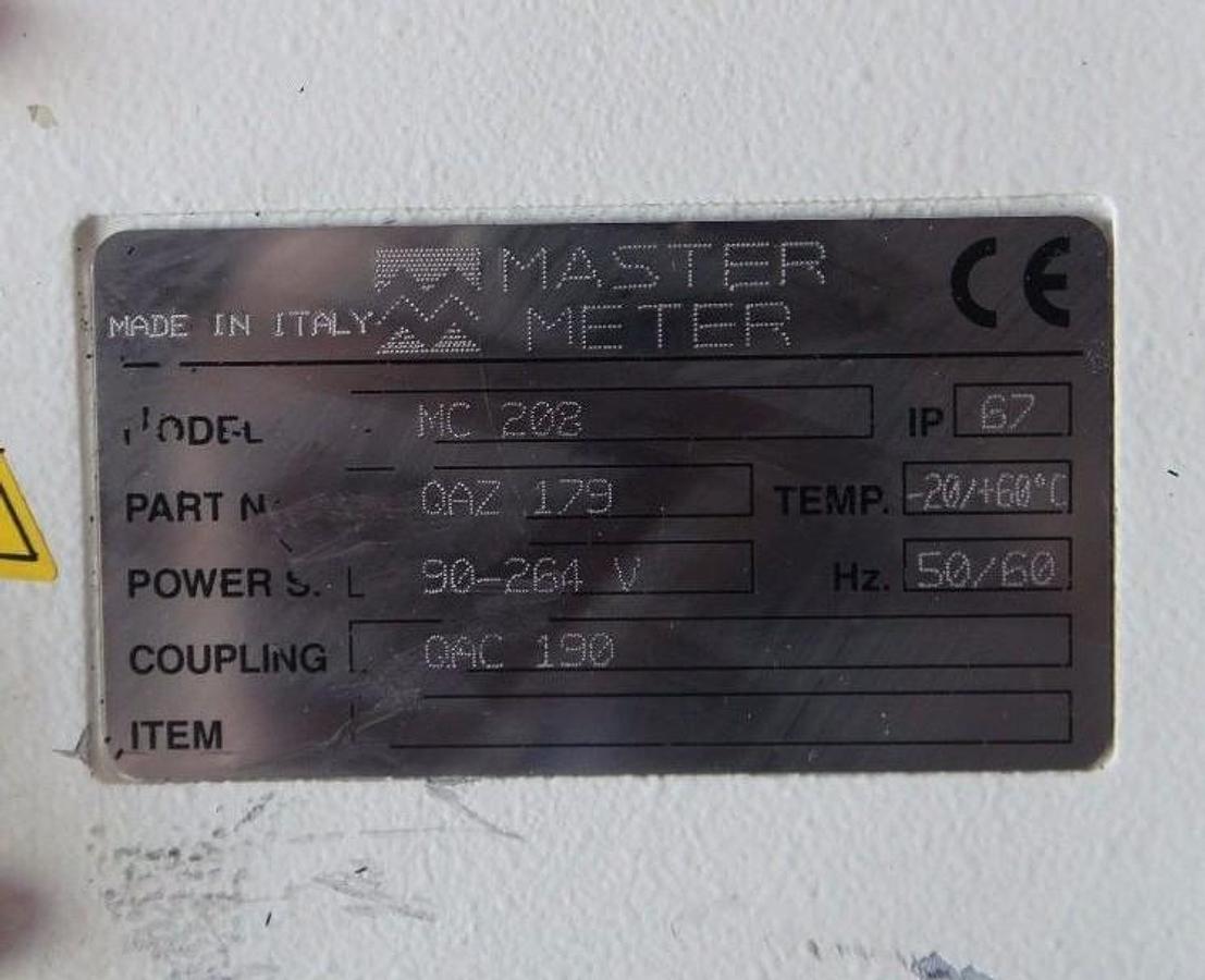 Used NEW MASTER METER MODEL: MC 208 P/N: QAZ 179 CONVERTER ELECTROMAGNETIC FLOW METER