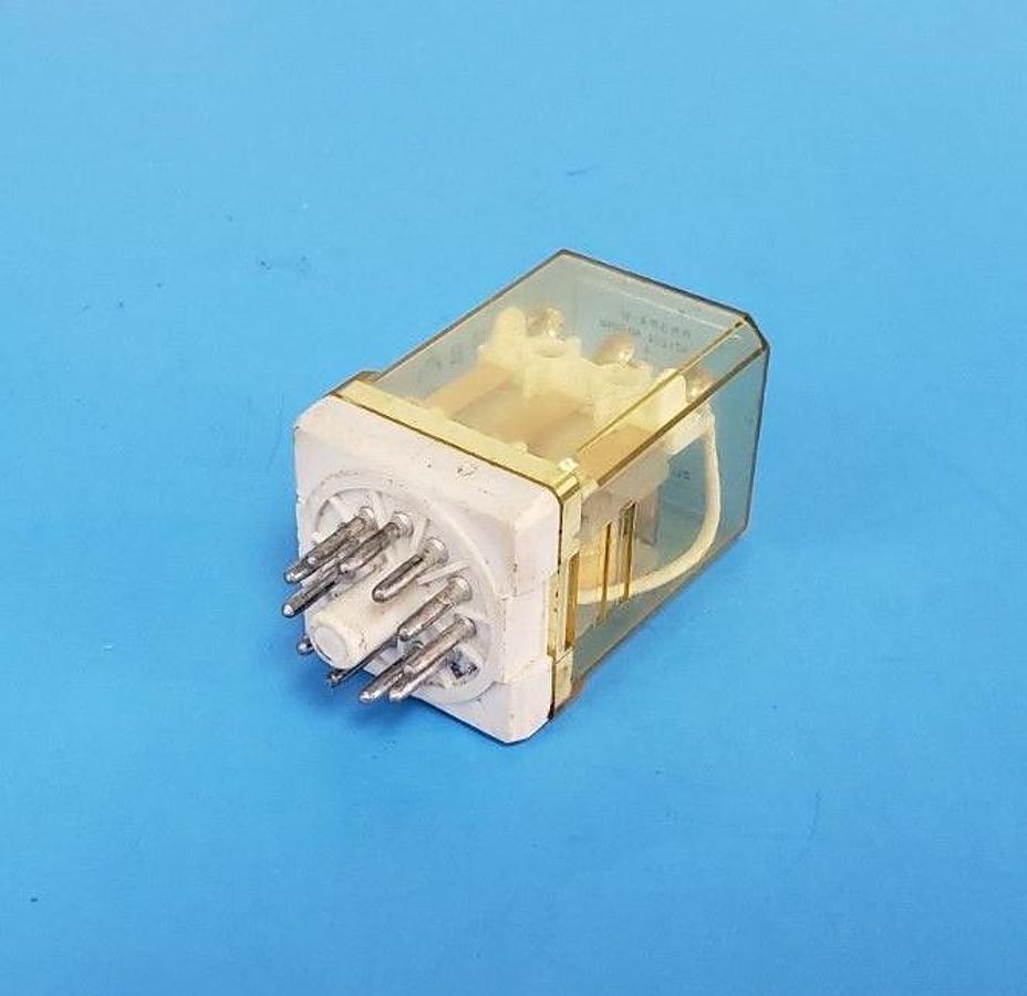 Used IDEC RR3PA-U AC120V 50/60HZ, RR3PA-U-AC120V
