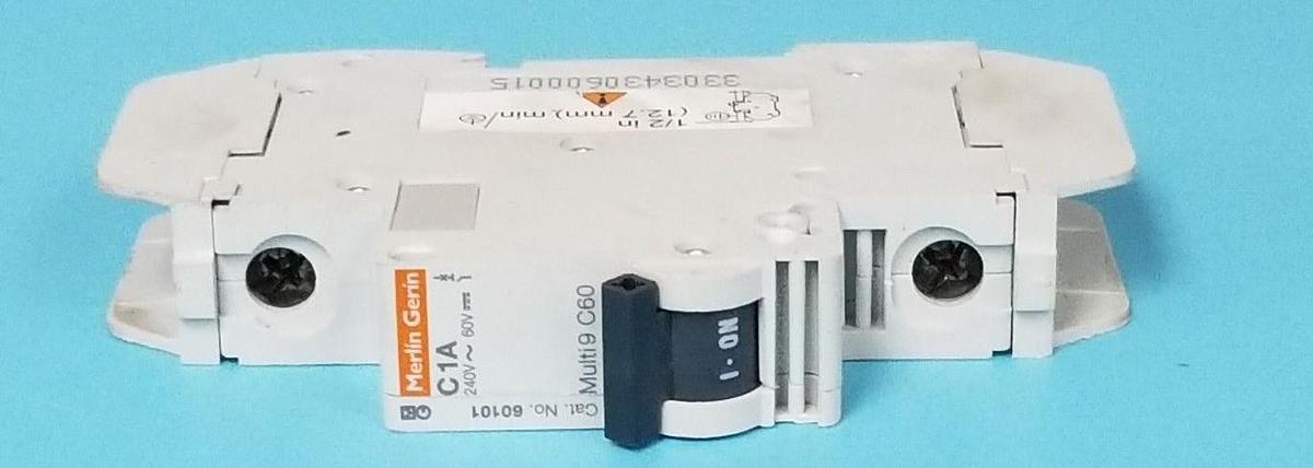 Used MERLIN GERIN 60101 CIRCUIT BREAKER C1A, 240V, MULTI 9 C60