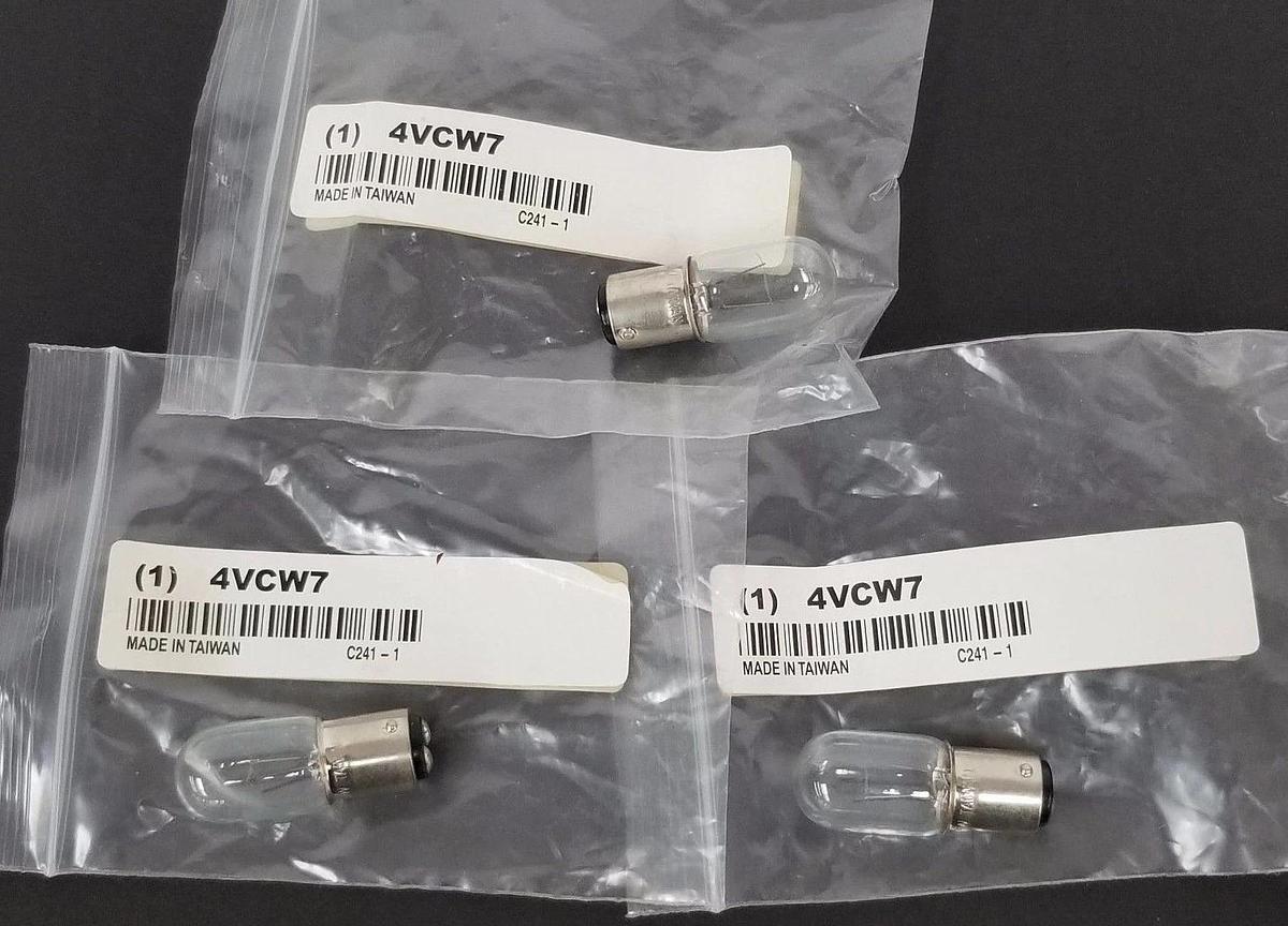 Used LOT OF 3 NEW LUMAPRO 4VCW7 MINIATURE LAMPS, 24V, 5W, C241-1