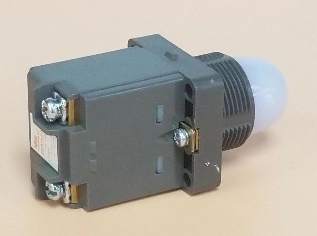 Used IDEC APN126DN-W PILOT LIGHT ASSEMBLY, APN W/ TWR, WHITE LENS CAP, APN126DNW