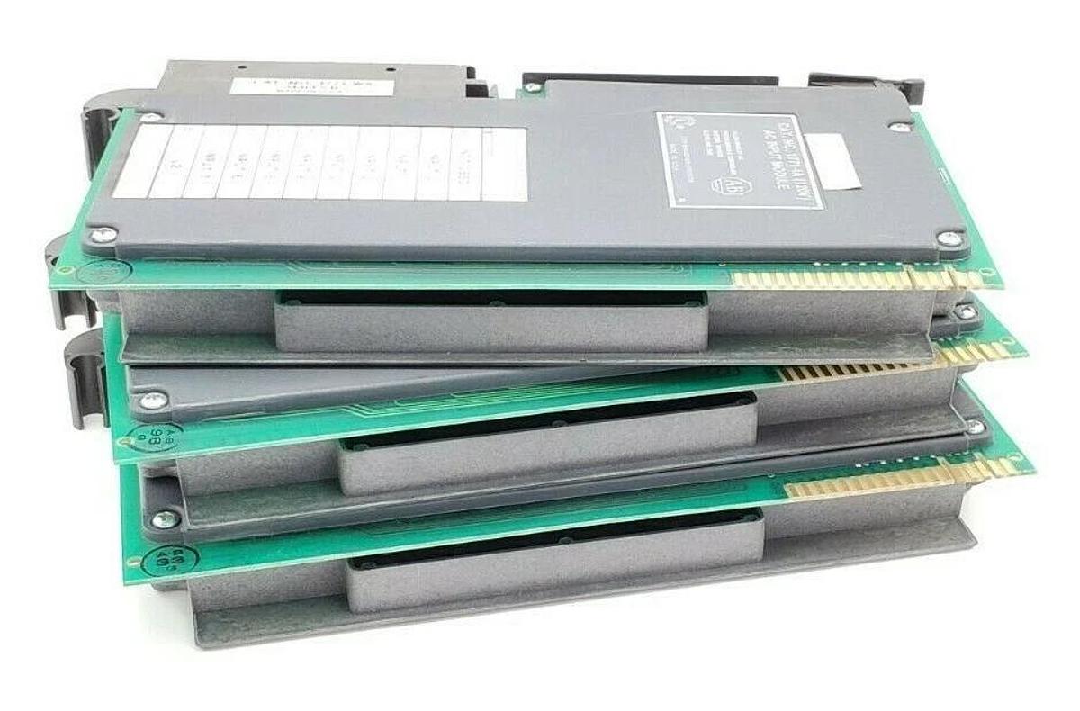 Used LOT OF 3 ALLEN BRADLEY 1771-IA (120V) AC INPUT MODULES W/ 1771-WA B WIRING ARMS