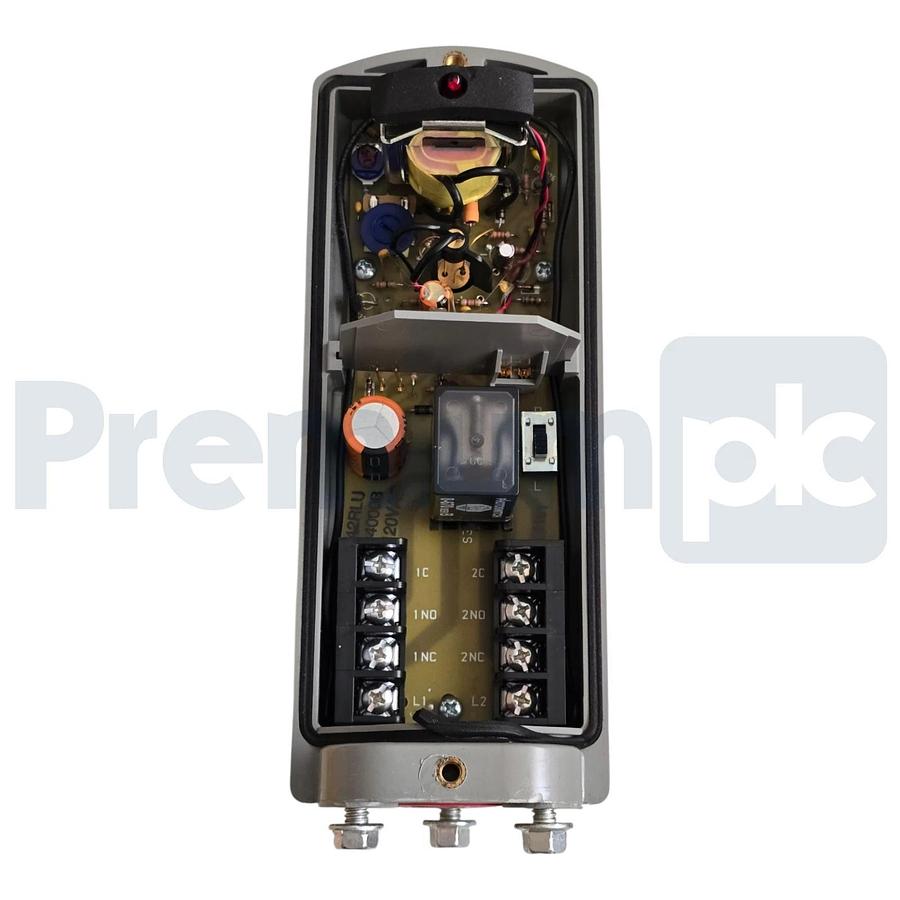 Allen Bradley 42RLU-4000B /B Photoswitch Retroreflective Photoelectric Sensor