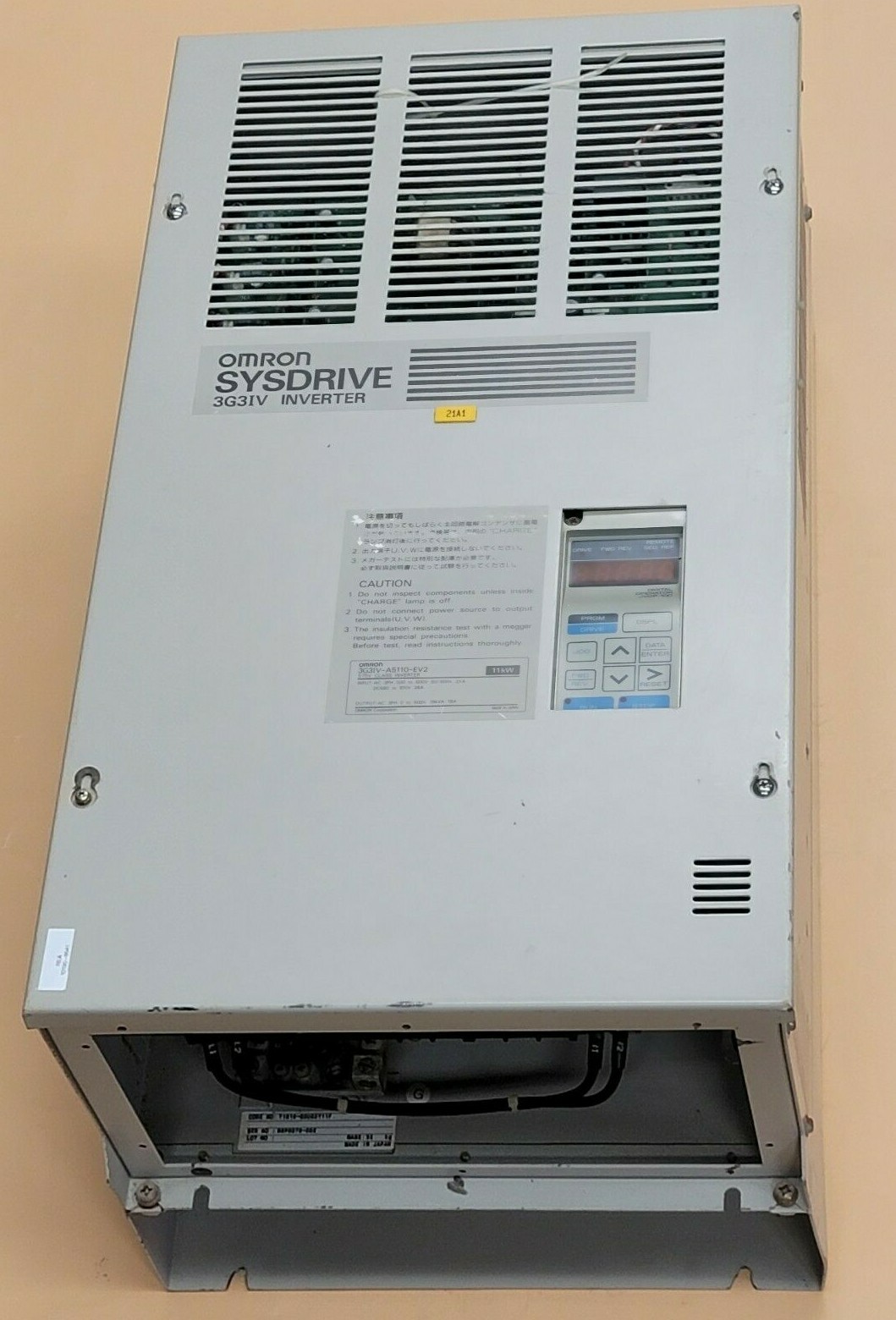 Used OMRON CIMR-G3U5011 SYSDRIVE 3G3IV INVERTER 3-PHASE AMPS: 21 W/ JVOP-100