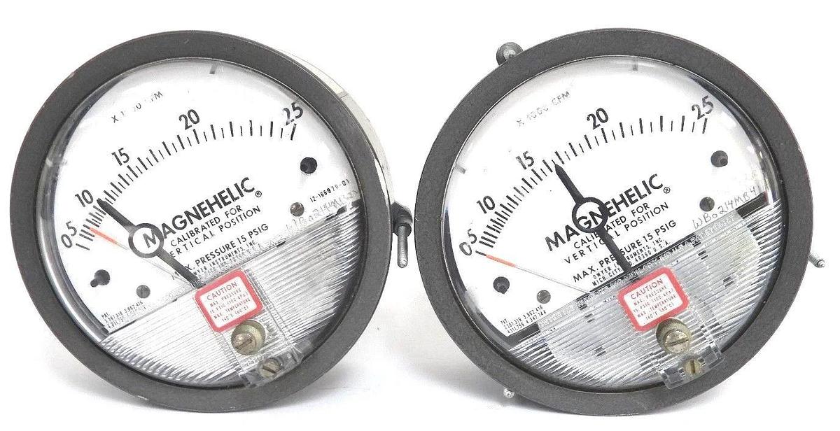 Used LOT OF 2 DWYER 12-166982-00 PRESSURE GAUGES X 1000 CFM, 1216698200