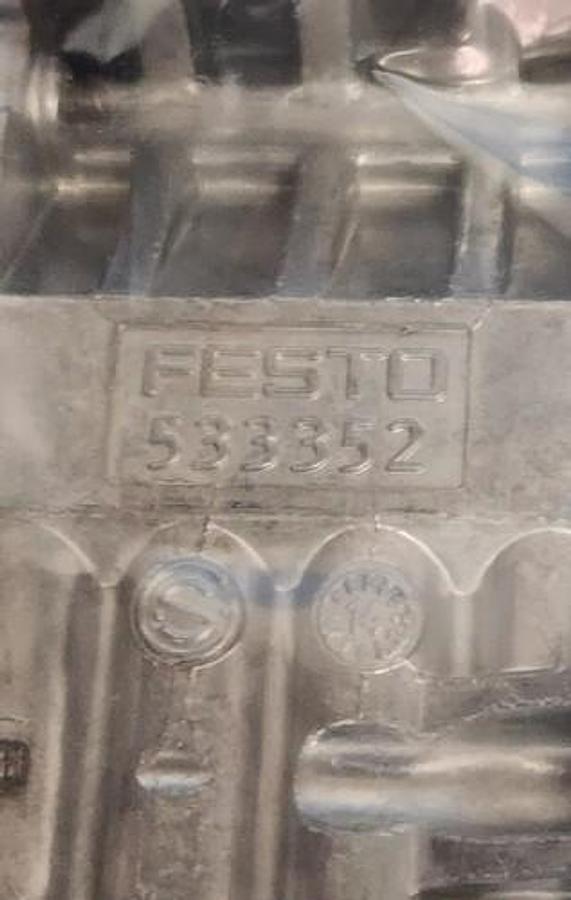 LOT OF 2 NEW FESTO VMPA1-FB-AP-4-1 MANIFOLD BLOCKS MAT.-NR. 533352