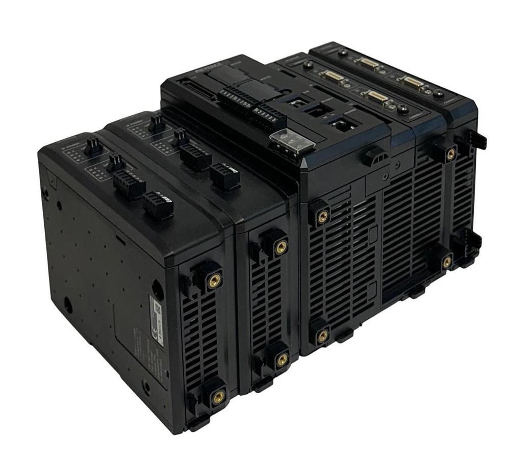 Used KEYENCE XG-8702L / CA-DC21E MULTI-CAMERA IMAGING SYSTEM CA-E800 EtherNet USNP