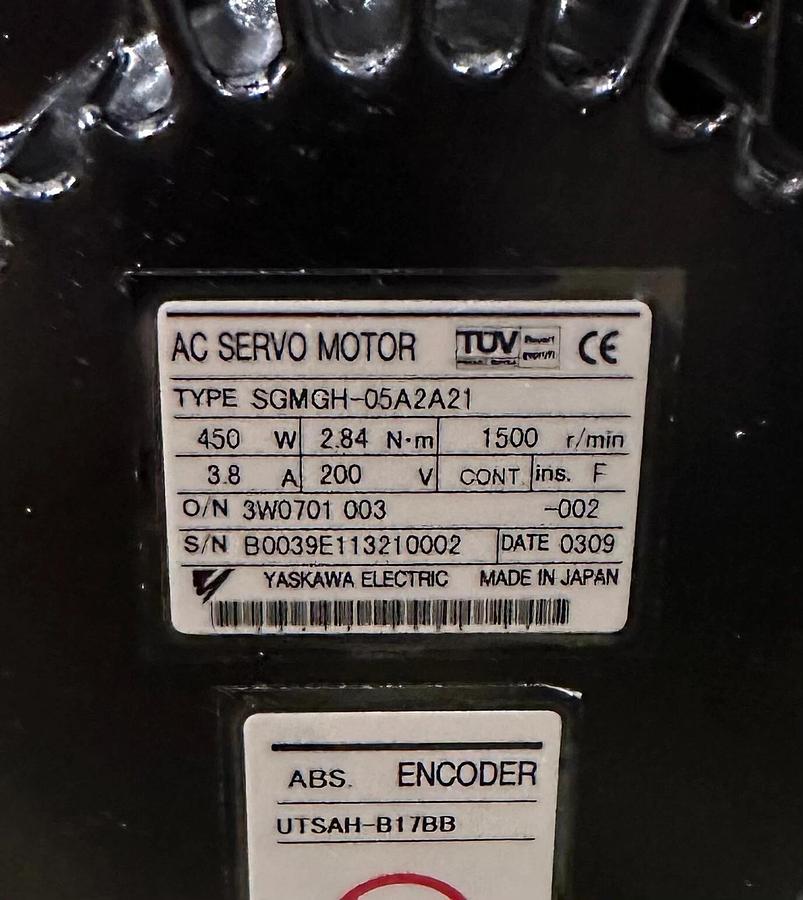Used NEW YASKAWA SGMGH-05A2A21 / SGMGH05A2A21 AC SERVO MOTOR 2.84Nm UTSAH-B17BB