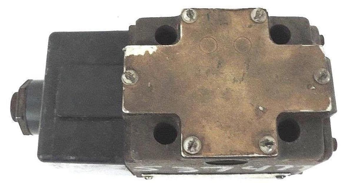 Used VICKERS DOUBLE A QJ-01-C-L-10F1 HYDRAULIC VALVE W/ DECCO 11-403 COIL