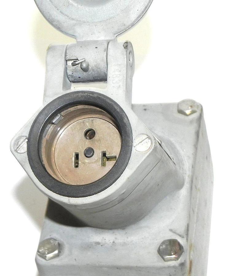 Used HUBBELL UGR02-0231 KILLARK ACCEPTOR 20AMO, 125VAC, 60HZ, 1 H.P. UGR020231