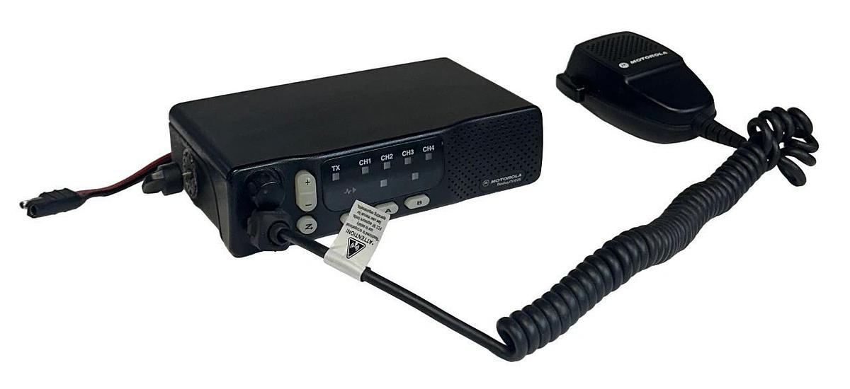 Used MOTOROLA M33DGC90E2AA TYPE DGCHA SERIES 1225 RADIO Radius M1225 PMMN4090A USNP