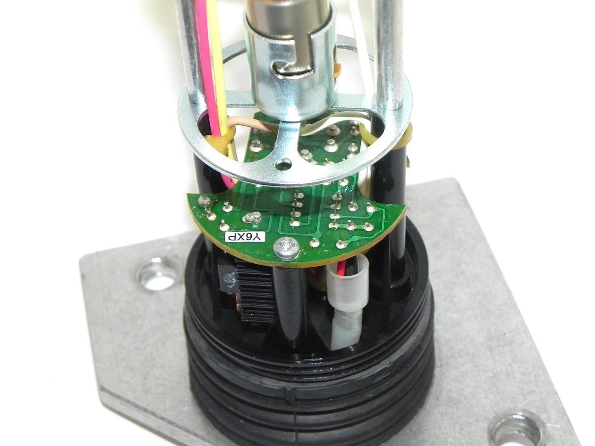 Used IDEC TYPE LT1D SIGNAL LIGHT TOWER RED, ORANGE, GREEN 24V AC/DC