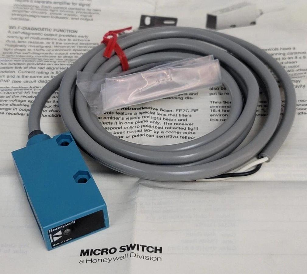 Used NIB HONEYWELL FE7C-RT2V-M PHOTOELECTRIC SENSOR FE7CRT2VM, 85-250 VOLTS AC