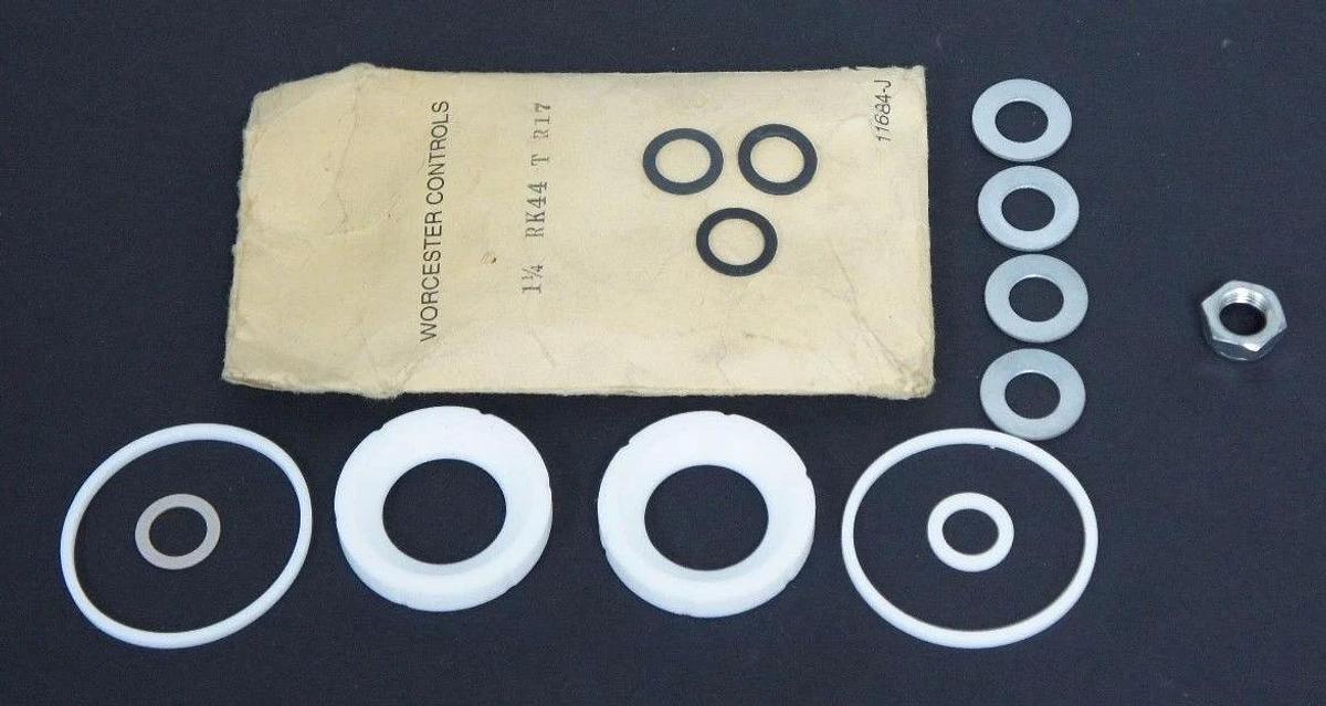 Used NIB WORCESTER CONTROLS 1 1/4 RK44 T R17 REPAIR KIT RK44-T-R17