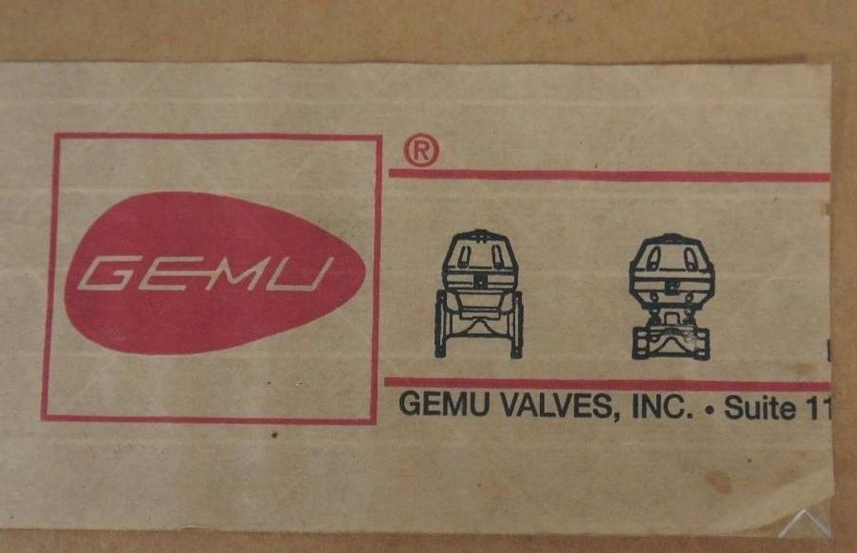 Used NIB GEMU 1/2" NPT DIAPHRAGM VALVE 96950252-1