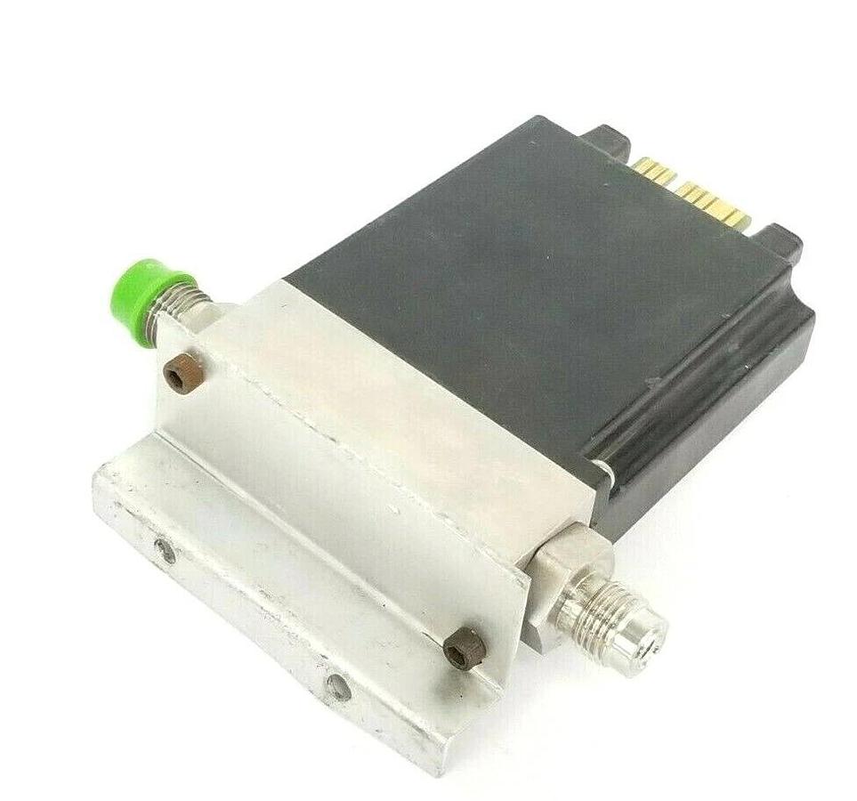 Used TYLAN CORP. FC-260-5-SLPM-HE MASS FLOW CONTROLLER 150PSIG FC-260 FC2605SLPMHE