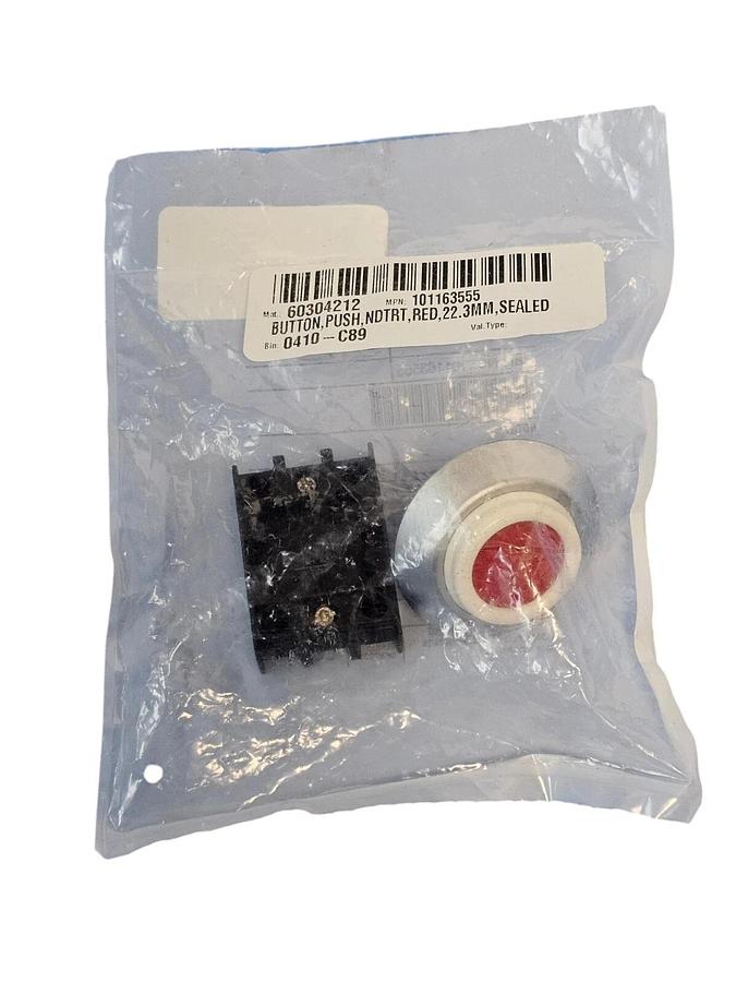 Used NEW SCHMERSAL 101163555 PUSHBUTTON MOMENTARY NDTRT