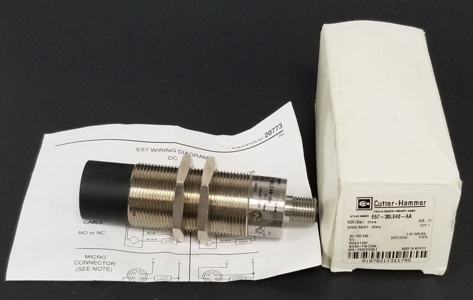 Used NIB CUTLER-HAMMER E57-30LE40-AA TUBULAR INDCUTIVE PROXIMITY SENSOR E5730LE40AA