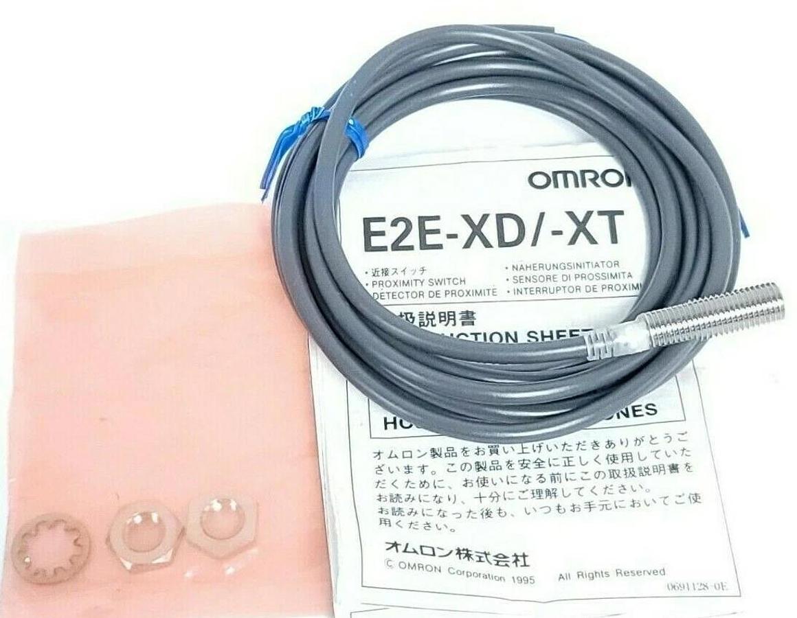 Used LOT OF 2 NIB OMRON E2E-X2D1-N PROXIMITY SWITCHES 8MM 2MM SENSING 2M CABLE